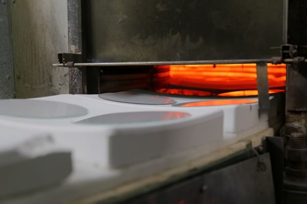 Optical lens coating dryer