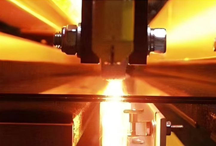 Quartz heater for glass machinery